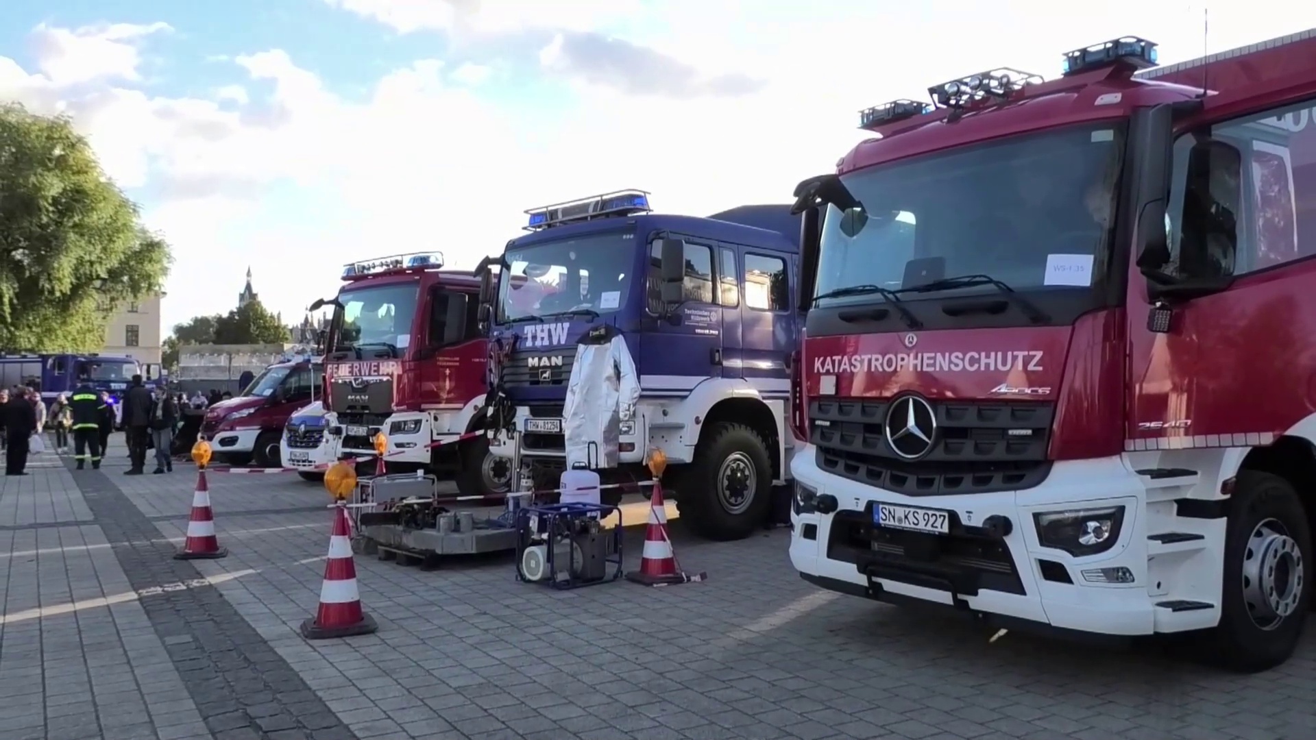 Reisejournal TV - Bürgerfest zum Tag der Deutschen Einheit 2024 in Schwerin kurze Version
